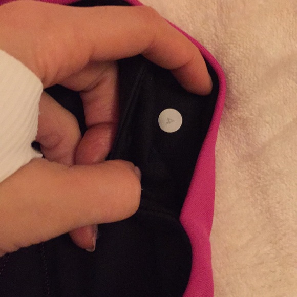 Lululemon Wunder Under Pant Raspberry (reversible) - Picture 6 of 7